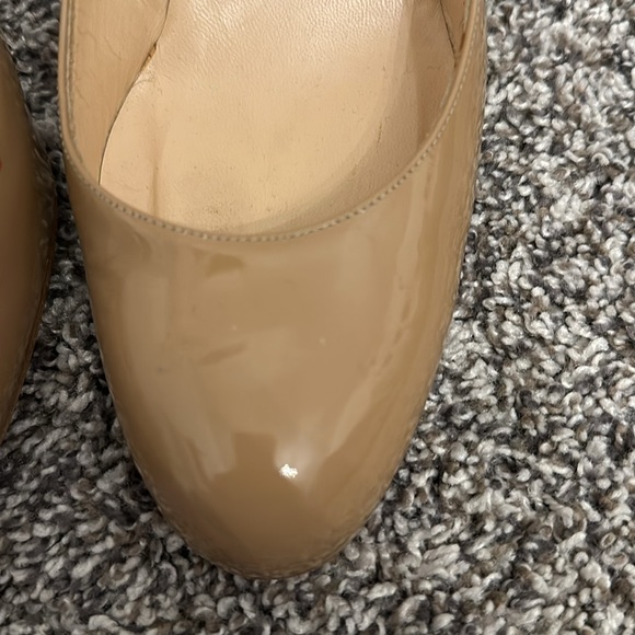 Christian Louboutin Simple Pump 70 Round Toe Patent Leather Sz 40 in Nude - Picture 3 of 6
